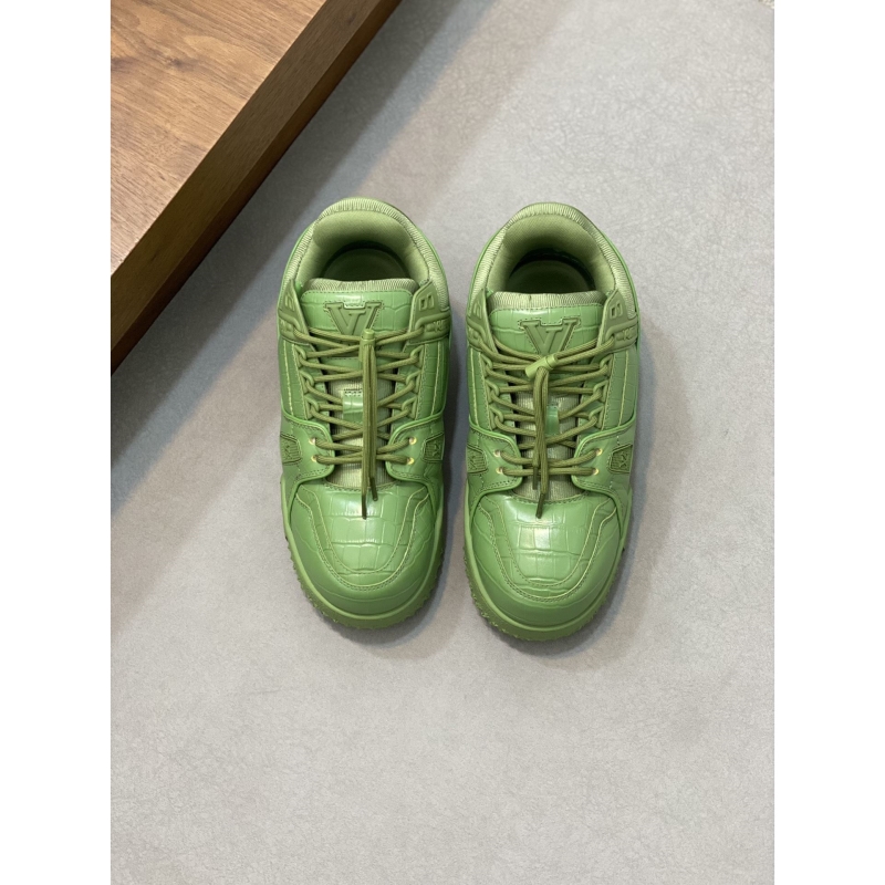 l**is V*t*n sneakers